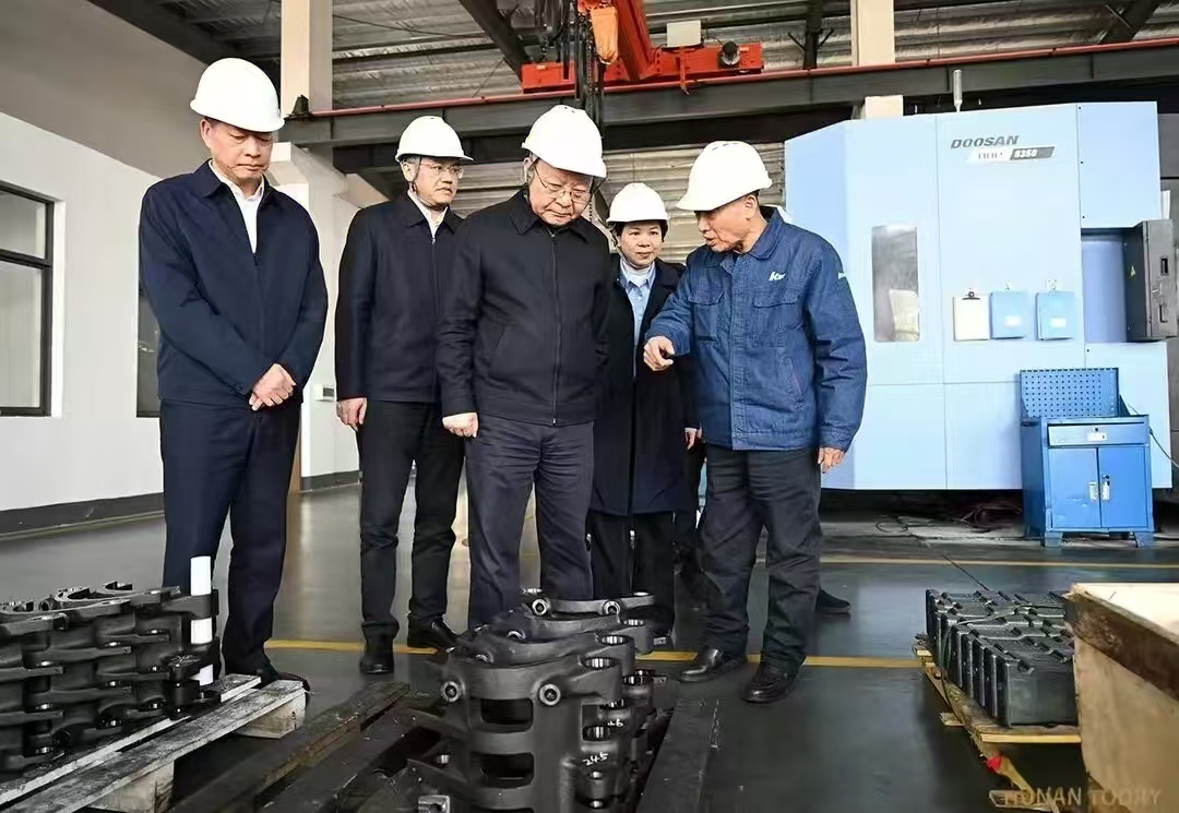 省委書記沈曉明調研凱斯機械